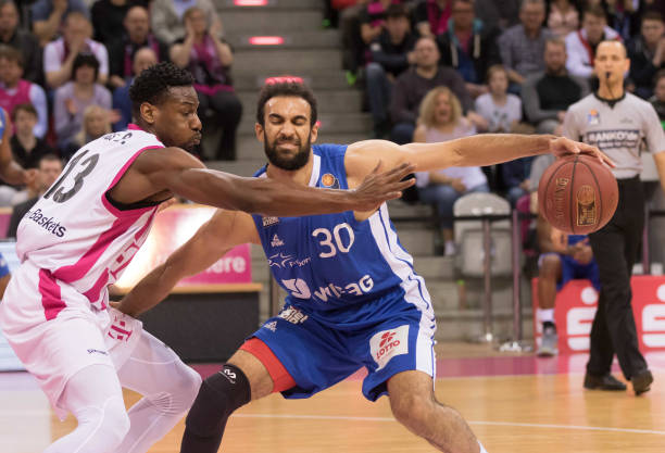 其次是进攻 其次是进攻